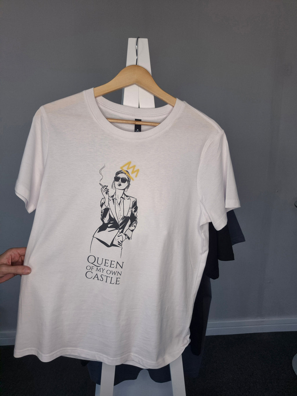 Queen Tee