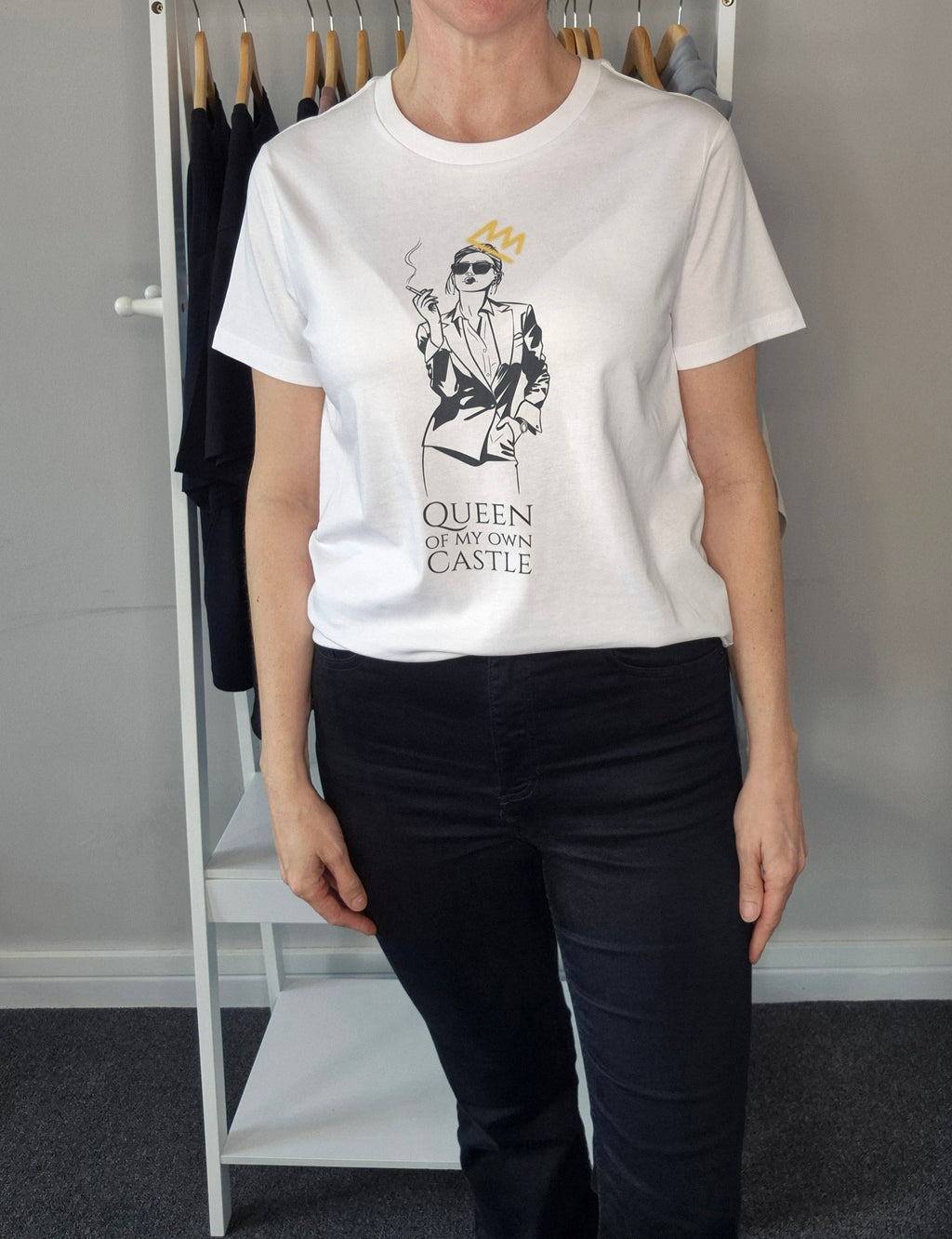 Queen Tee