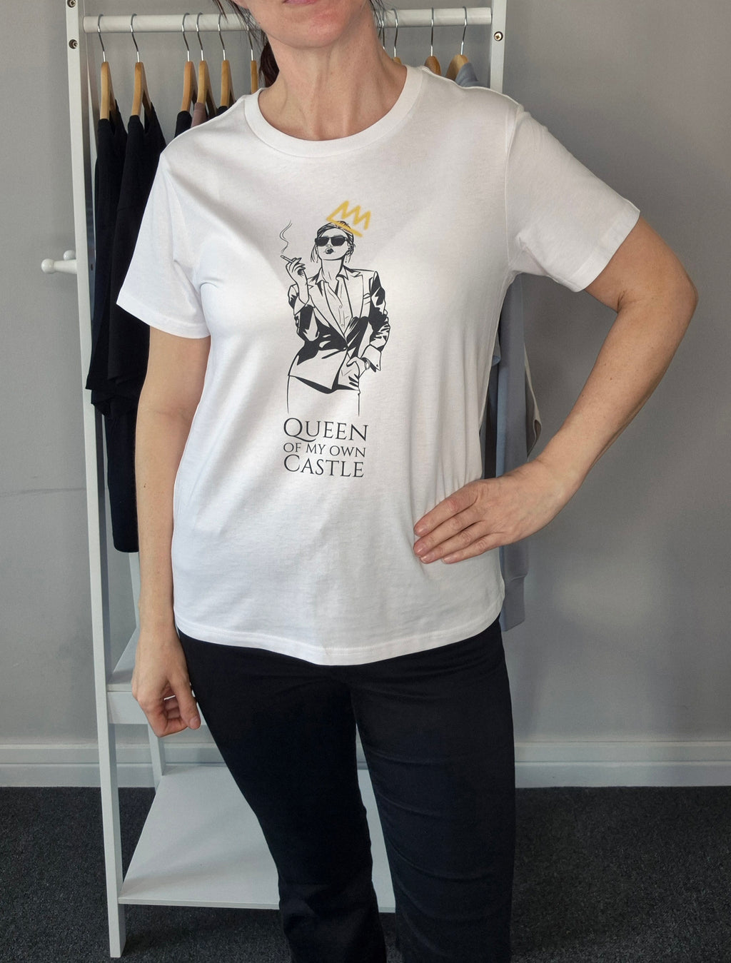 Queen Tee